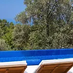 İslamlar 2 Bedroom Secluded With Private Pool Hot Tub Kalkan