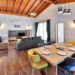 İslamlar 2 Bedroom Secluded With Private Pool Hot Tub *