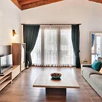 İslamlar 2 Bedroom Secluded With Private Pool Hot Tub *