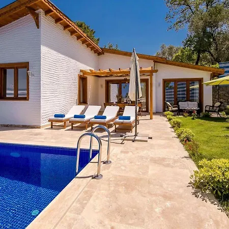 İslamlar 2 Bedroom Secluded With Private Pool Hot Tub Villa Kalkan