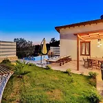 Villa İslamlar 2 Bedroom Secluded With Private Pool Hot Tub Kalkan