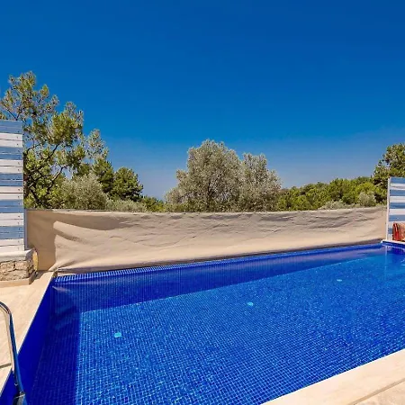 İslamlar 2 Bedroom Secluded With Private Pool Hot Tub * Kalkan
