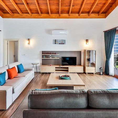 İslamlar 2 Bedroom Secluded With Private Pool Hot Tub Vila