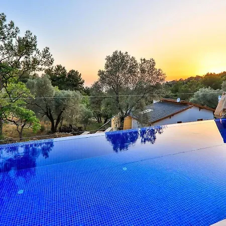 İslamlar 2 Bedroom Secluded With Private Pool Hot Tub *