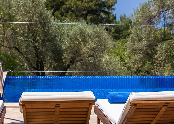 빌라 İslamlar 2 Bedroom Secluded With Private Pool Hot Tub *