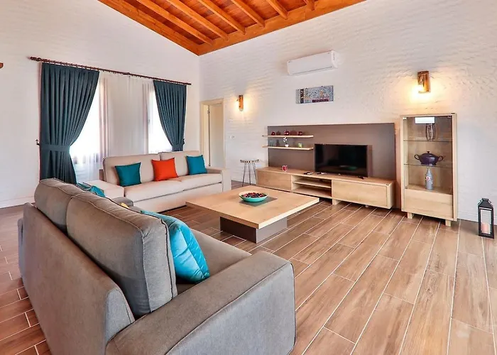 İslamlar 2 Bedroom Secluded With Private Pool Hot Tub *