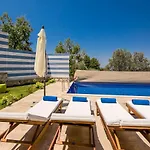 וילה İslamlar 2 Bedroom Secluded With Private Pool Hot Tub קלקן