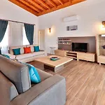 İslamlar 2 Bedroom Secluded With Private Pool Hot Tub *
