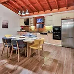 וילה İslamlar 2 Bedroom Secluded With Private Pool Hot Tub קלקן
