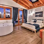 İslamlar 2 Bedroom Secluded With Private Pool Hot Tub וילה