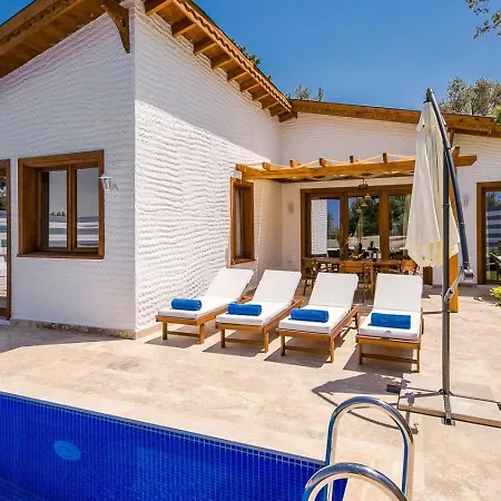 İslamlar 2 Bedroom Secluded With Private Pool Hot Tub וילה